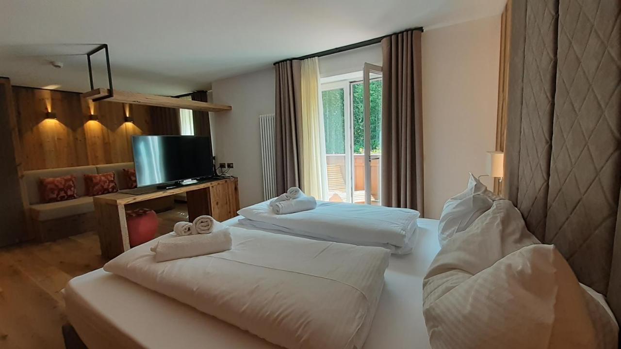 Hotel Pineta バゼルガ・ディ・ピネ エクステリア 写真