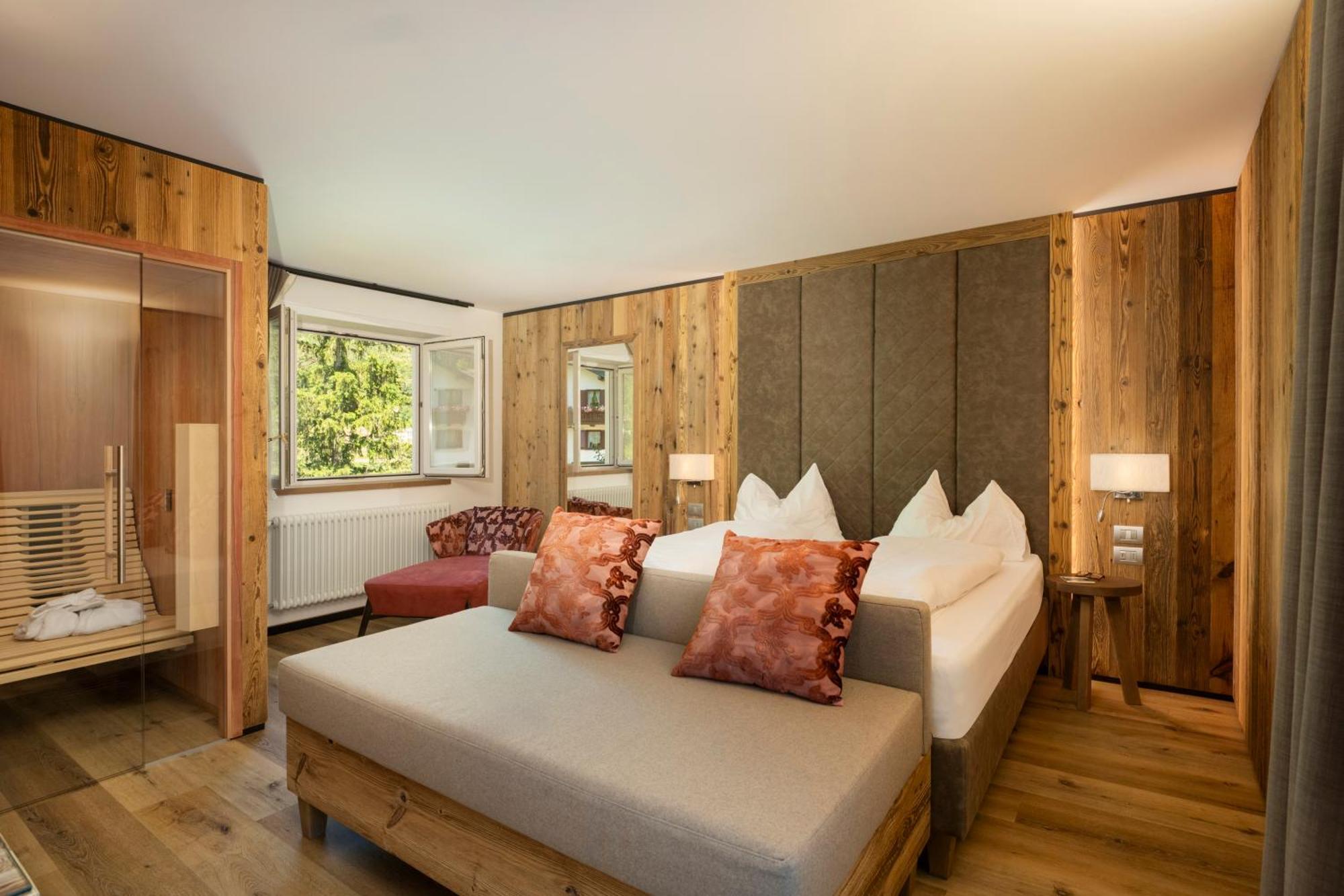 Hotel Pineta バゼルガ・ディ・ピネ エクステリア 写真
