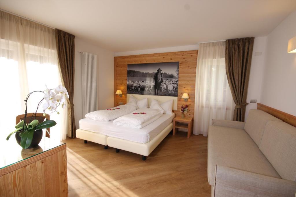 Hotel Pineta バゼルガ・ディ・ピネ エクステリア 写真