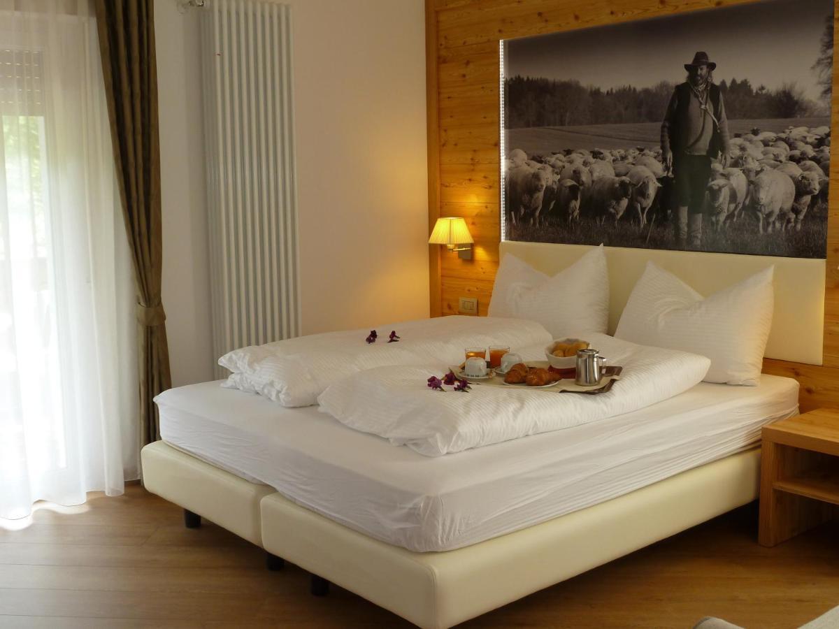 Hotel Pineta バゼルガ・ディ・ピネ 部屋 写真